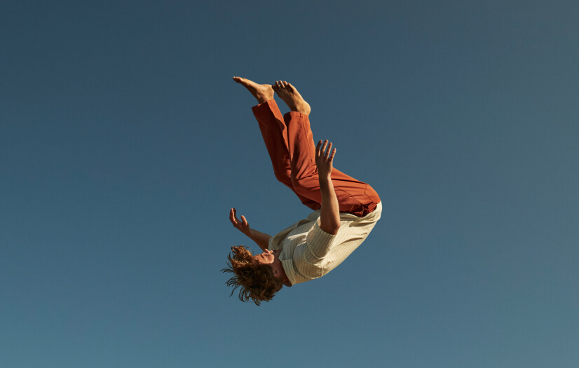 Man ist falling from sky